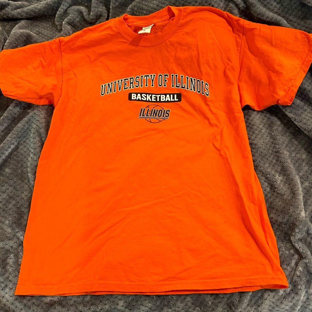 NWOT University of Illinois U of I Basketball tshirt szXL